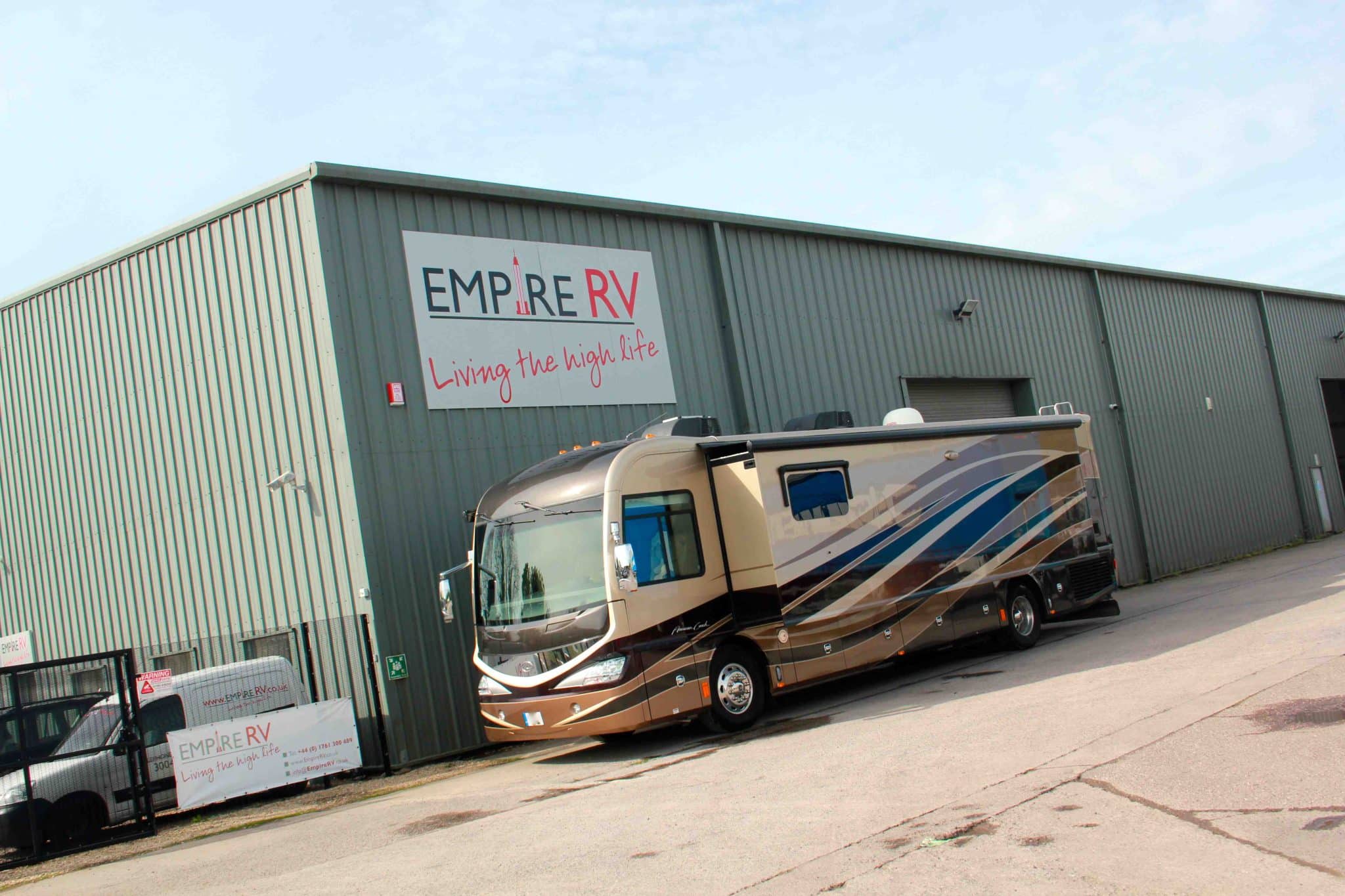 7* American Coach Revolution RV Motorhome American Motorhome hire