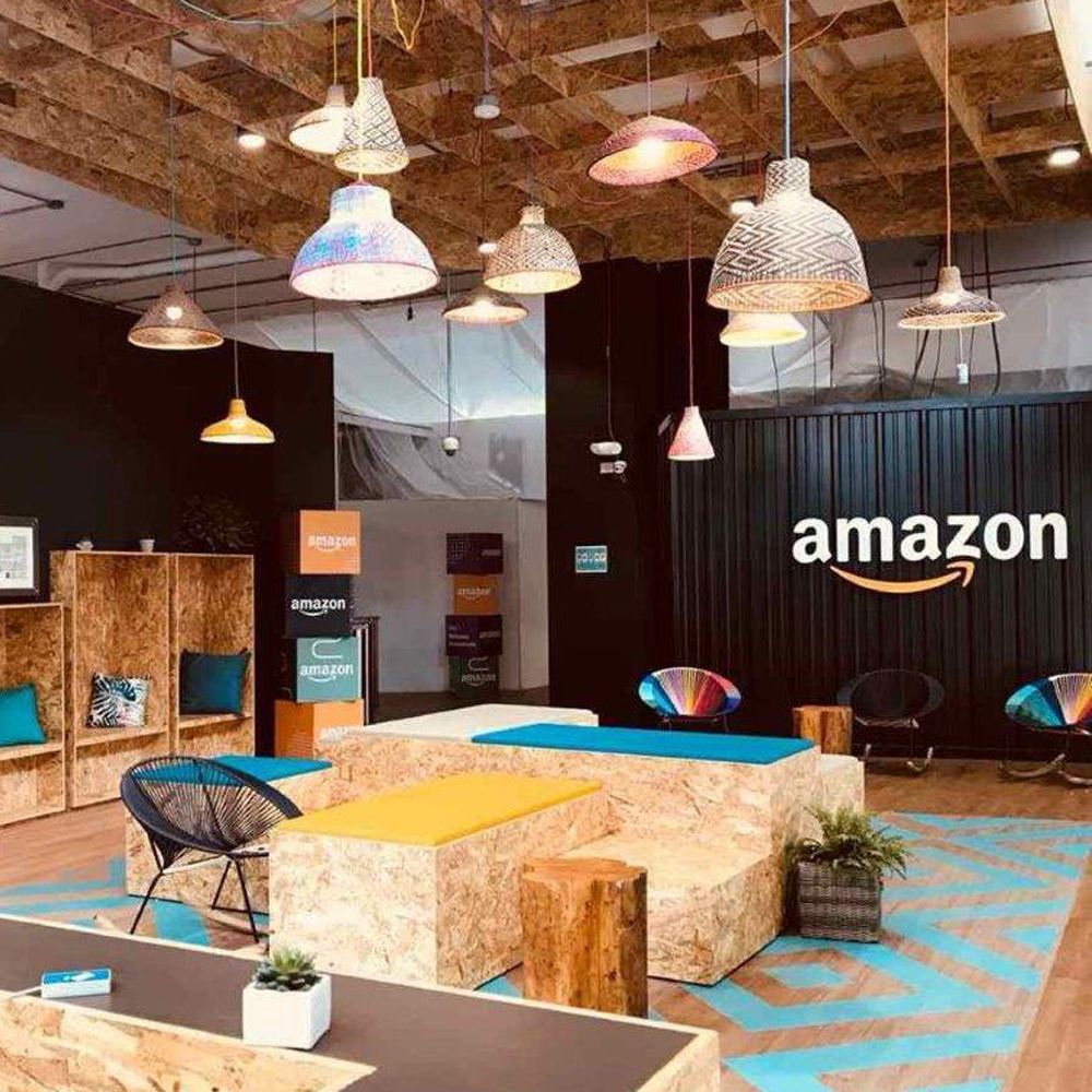 Oficinas Amazon Ilumax iluminación industrial y exterior