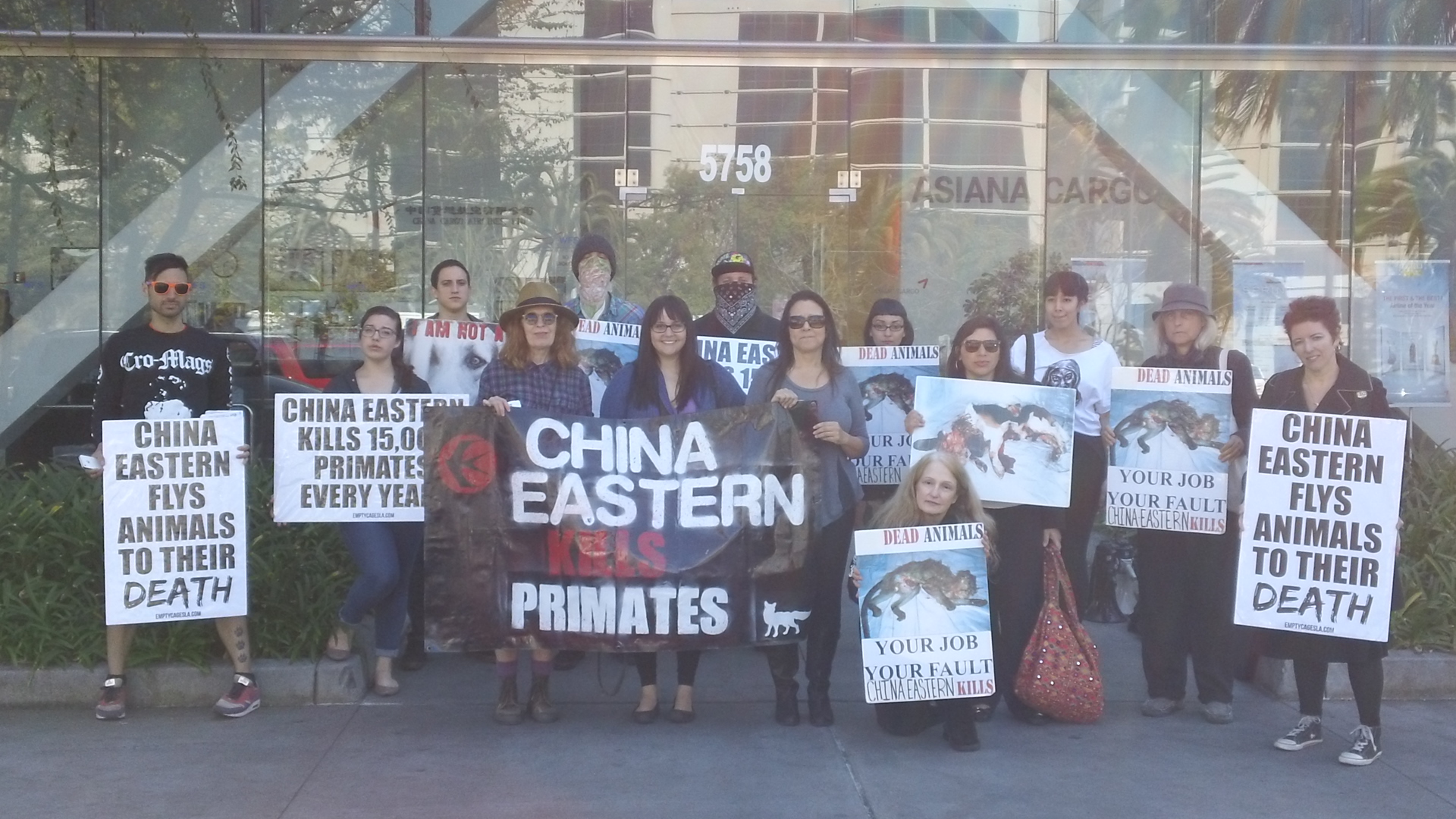 Photos Empty Cages Los Angeles