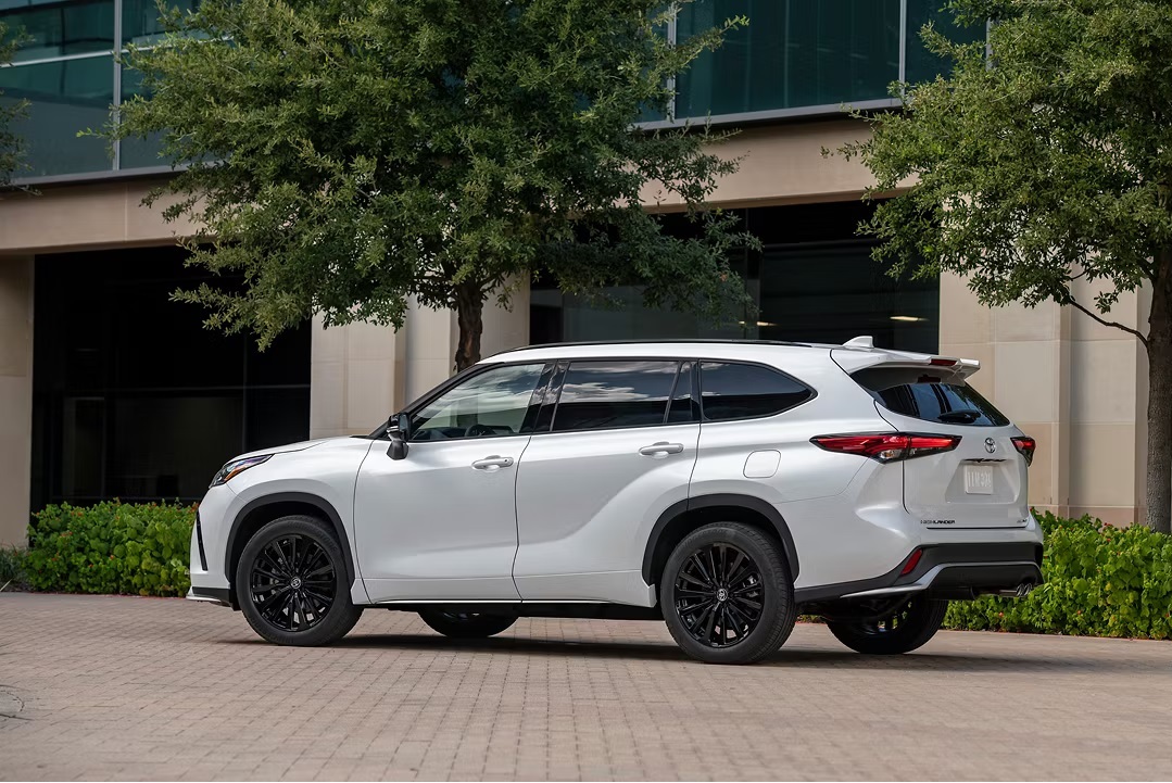 $350 now separates the Toyota Highlander and Grand Highlander – Empty Tank