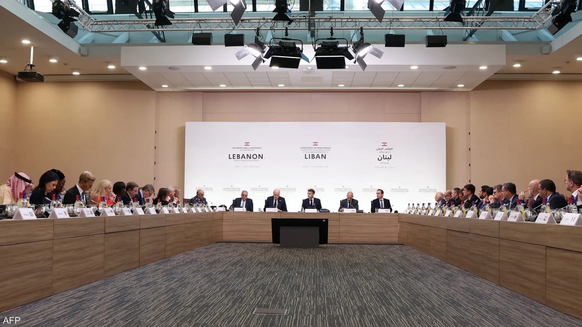 The Paris conference raises one billion dollars to help Lebanon.