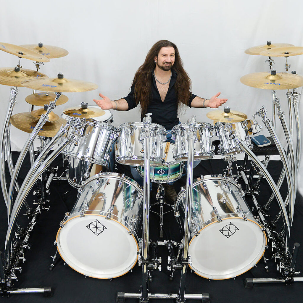 Gee Anzalone of DragonForce joins Dixon Drums family! Beatit.tv