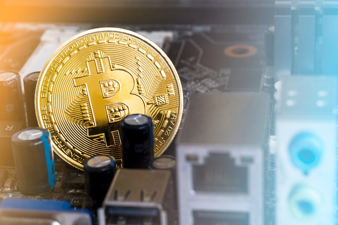 Texas governor to strengthen power grid with Bitcoin mining