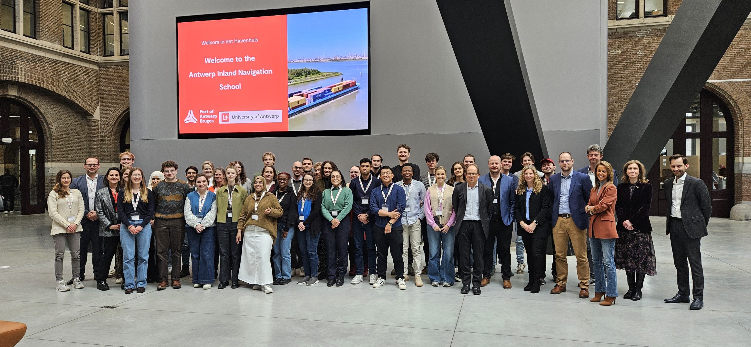 Sector gathers weeklong knowledge with Antwerp Inland Navigation