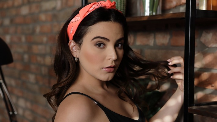 Ariana Van X. Desktop wallpaper. 1920x1080