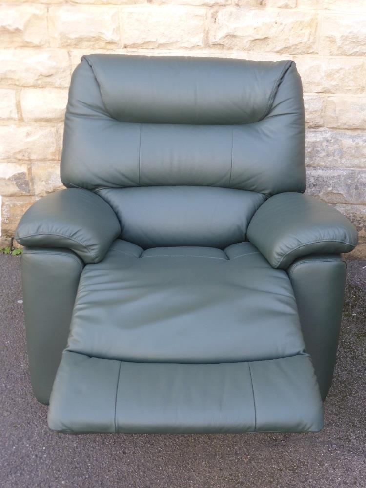 51BidLive[A Contemporary Forest Green Leather LaZBoy Arm Chair.]