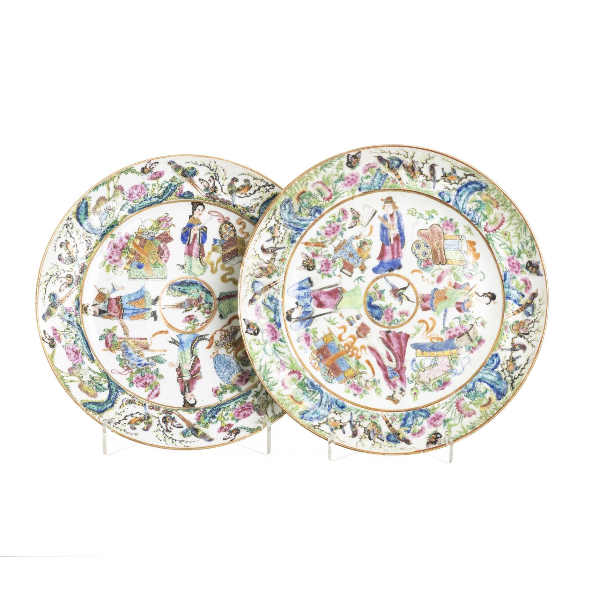 51BidLive[Pair of 'Mandarin' Chinese Porcelain Plates]