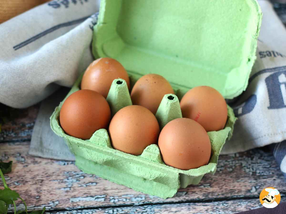 Is it safe to eat eggs? Find out how to avoid risks associated with its
