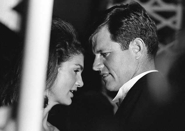 A shocking book that reveals Jackie Kennedy's secret lovers
