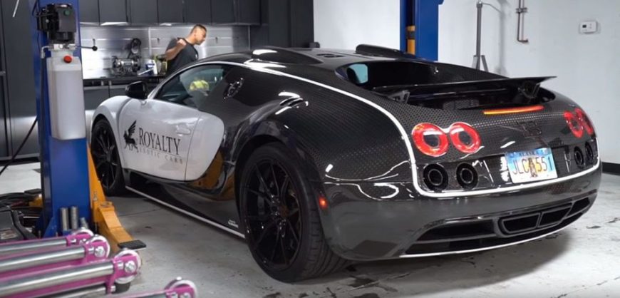 How much does it cost to change oil in a Bugatti Veyron