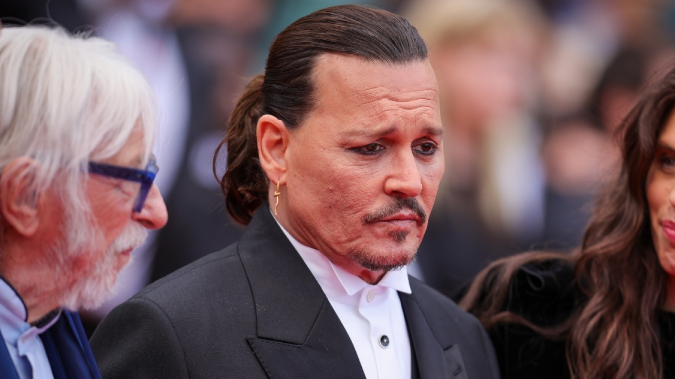 Johnny Depp Tears Up During Standing Ovation After Cannes Film Festival