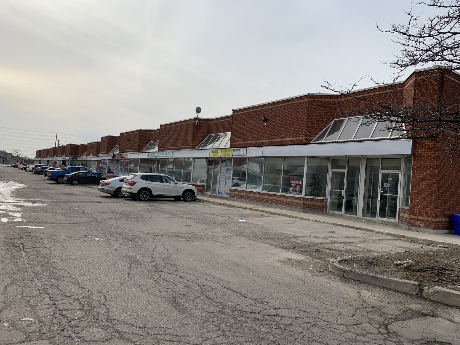 2565 Steeles Avenue East EN2