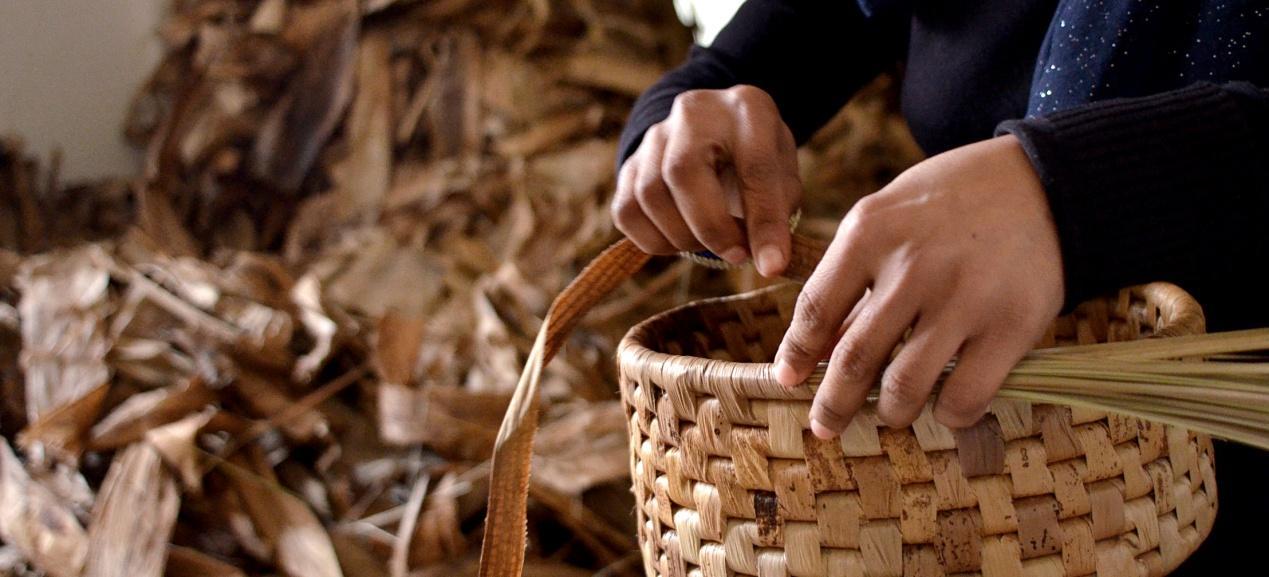 Basket weaving from banana leaves The Encyclopedia of Crafts in WCC