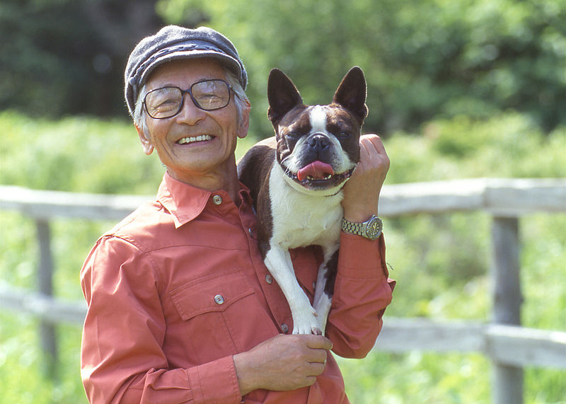 ムツゴロウさんの今現在は？死去や動物嫌いの噂はガセ？孫・娘や家族の情報も ENDIA