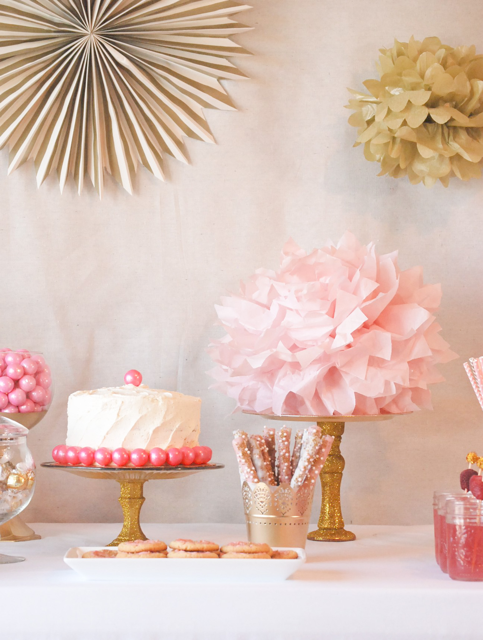 How to Create an Easy but Pink and Gold Graduation Party