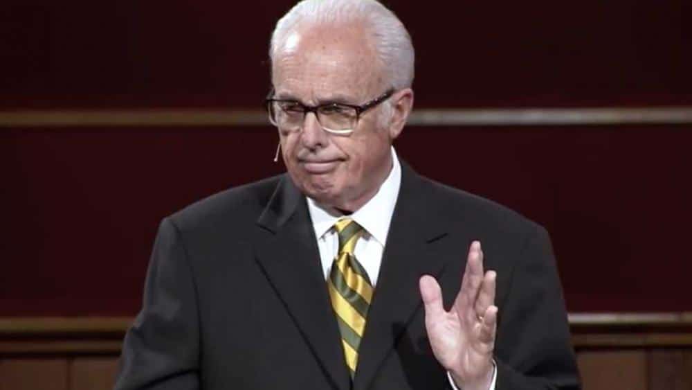 'The Government Can't Intrude in Worship' John MacArthur Defends