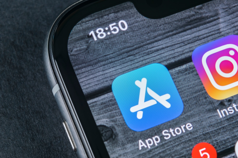 Apple removes Parler from their App Store