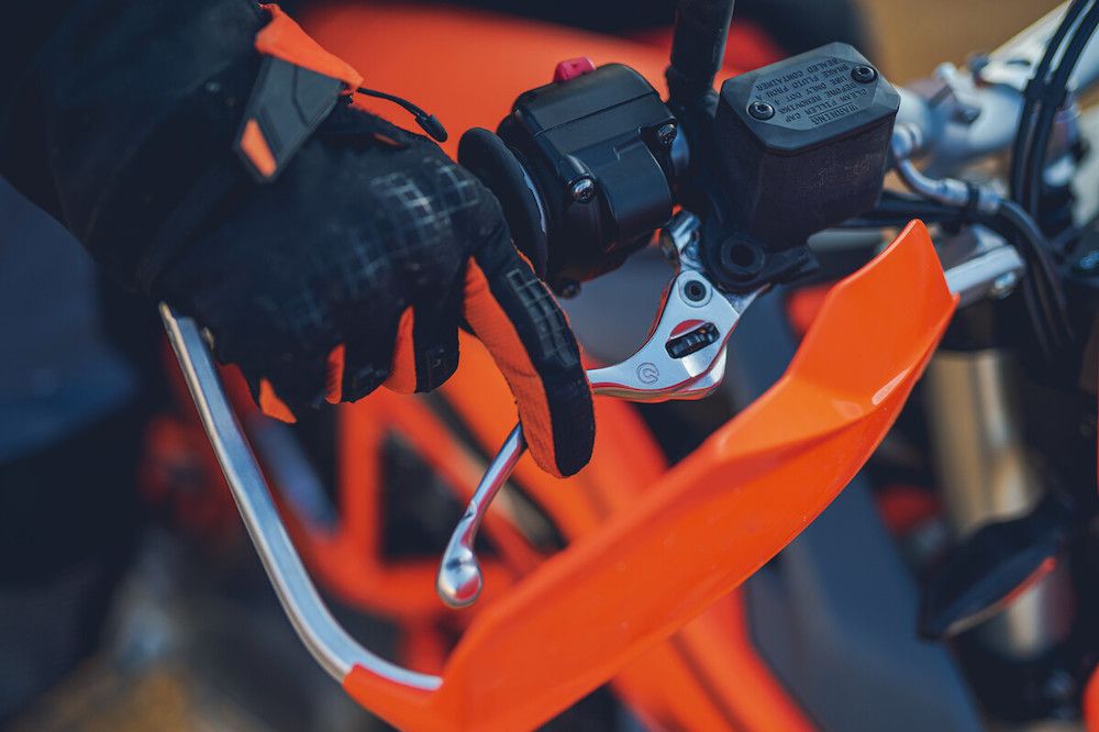 KTM 690 ENDURO R · Enduromagazine