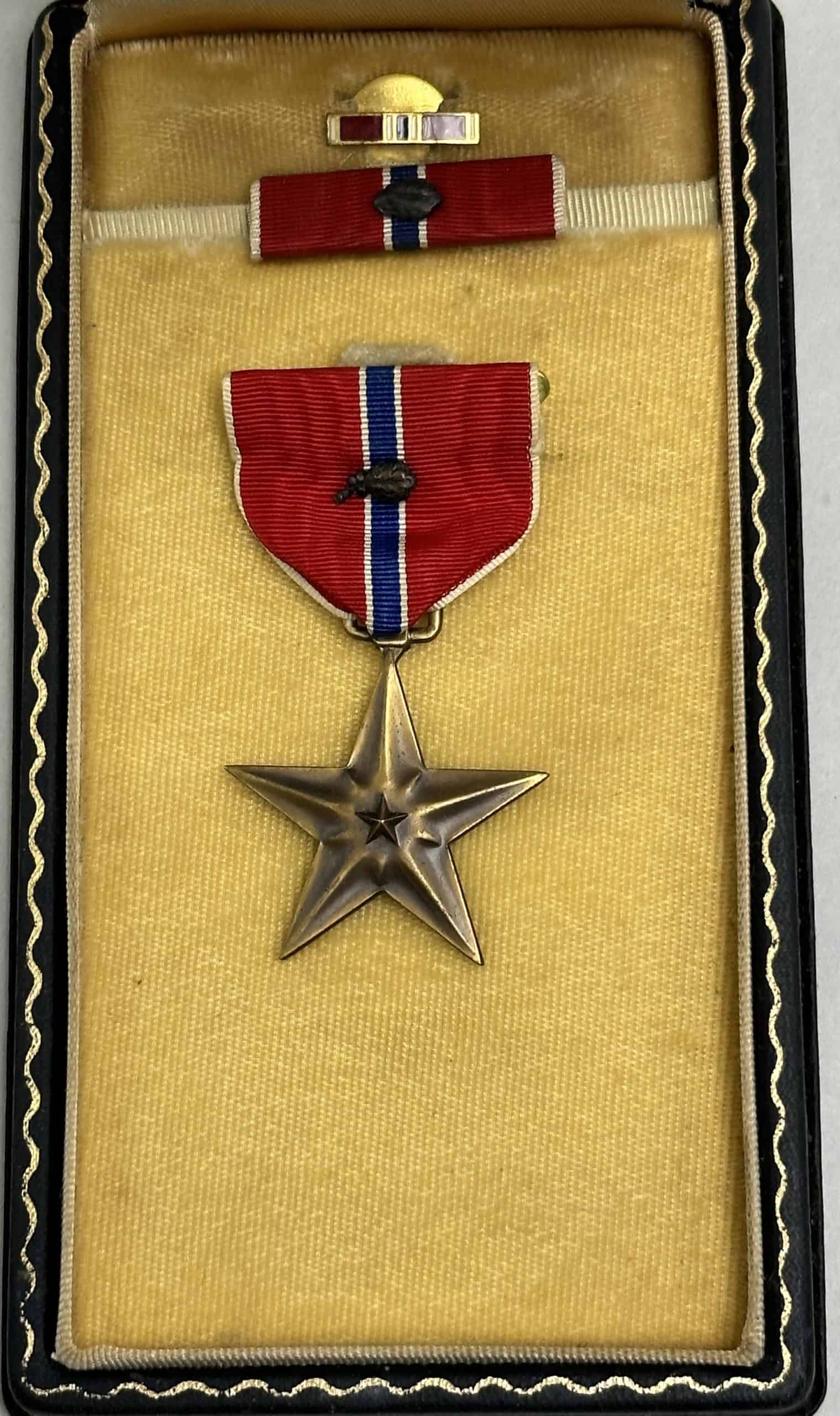 WW2 US Bronze Star Medal 2nd Award Complete Set New in the Coffin Box