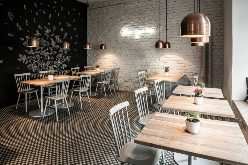 Restaurant Flooring Design How to choose the right tiles Engaging