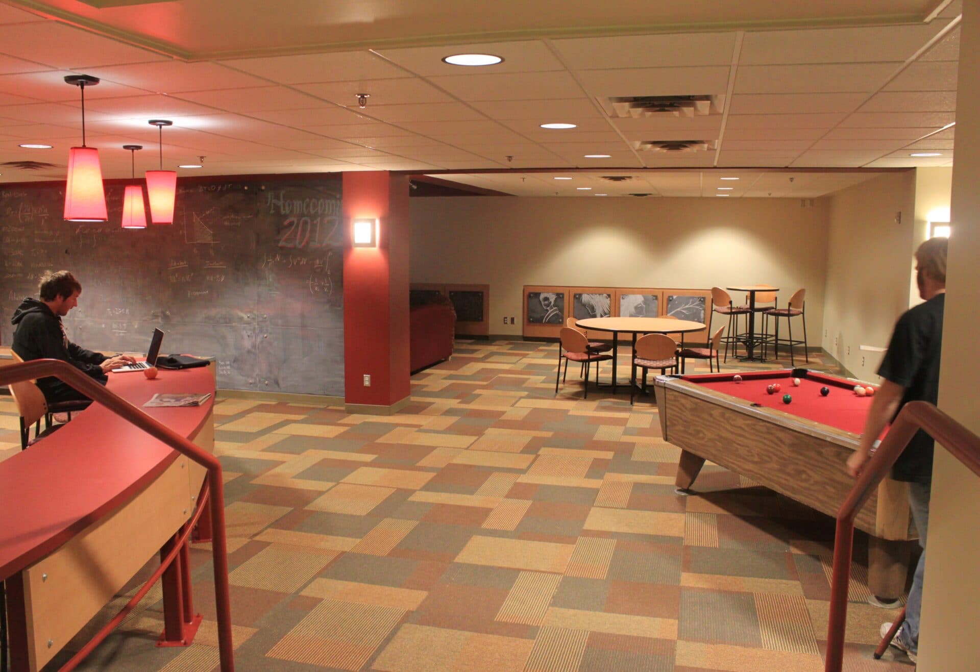 University of Minnesota, Morris Louie’s Lower Level Engan