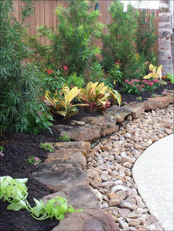 Garden Edging Ideas with Stone and Pebbles For Your Garden Engindaily