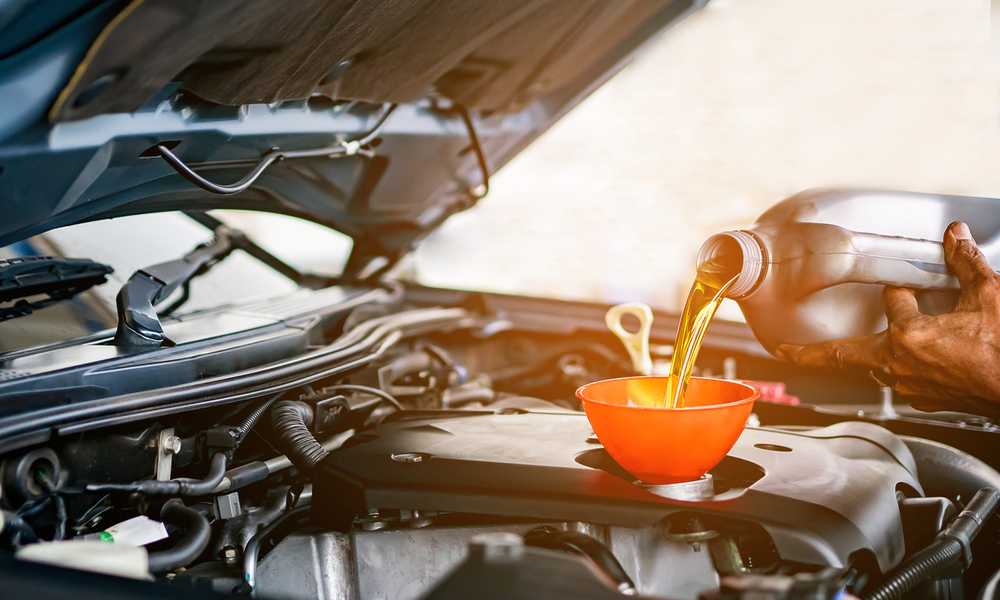 Why Smoke Coming Out Of Engine Oil Cap? [10 Causes]