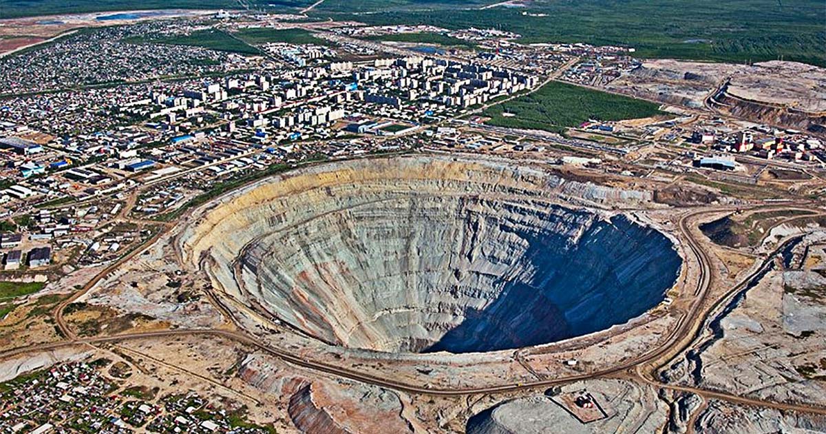 Where is The Deepest Hole Dug on Earth? What did they Find? Engineerine