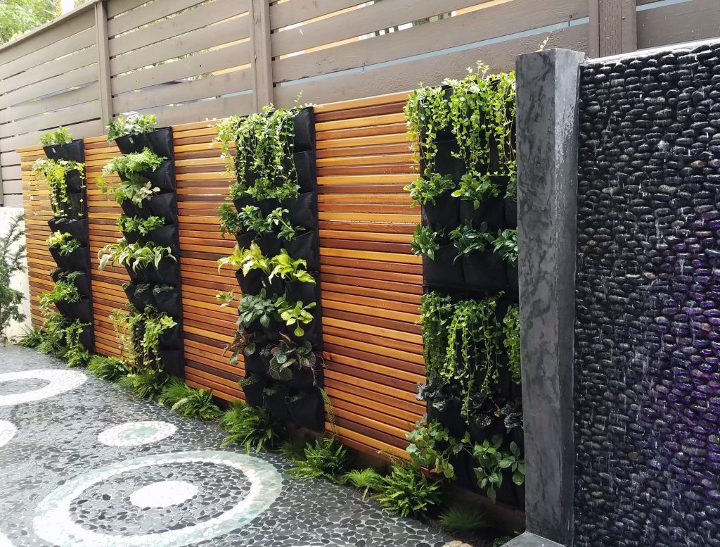 Security Fence Design Ideas For Your Home And Garden Engineering