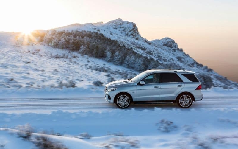 Mercedes Benz GLE In Snow & Winter Driving (Explained) Engine Patrol