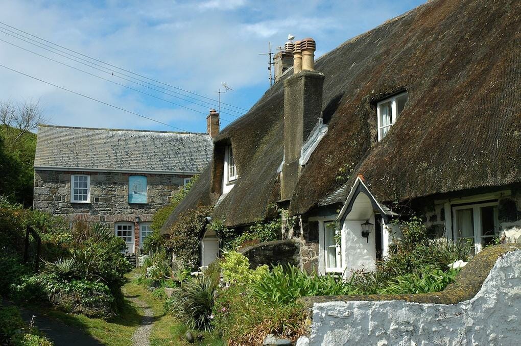 20 English Thatched Cottages