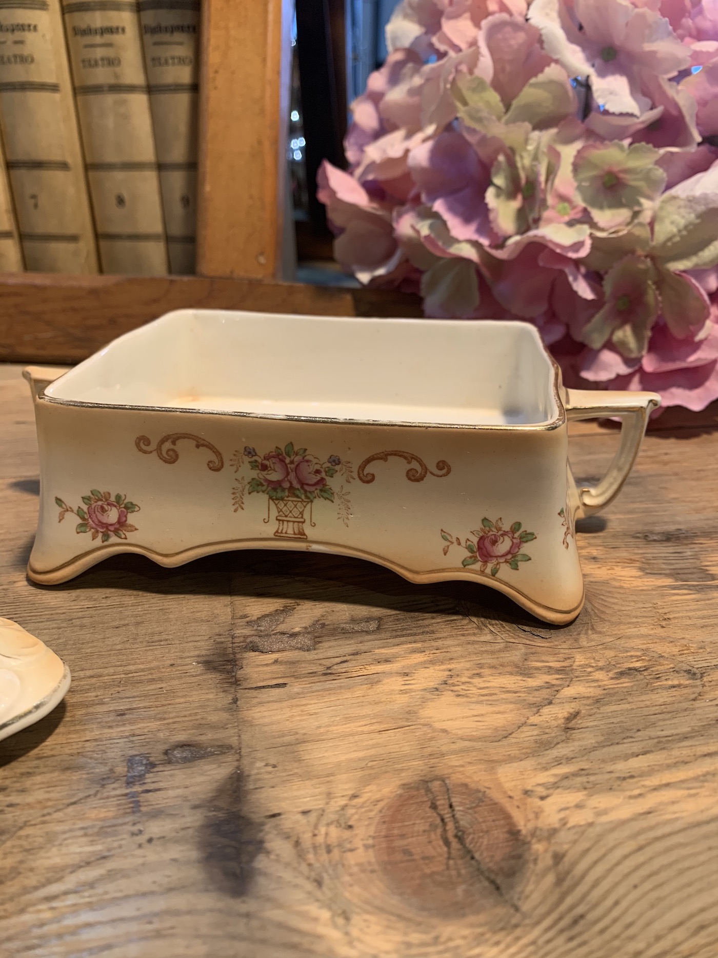  Enjoy Coffee and More