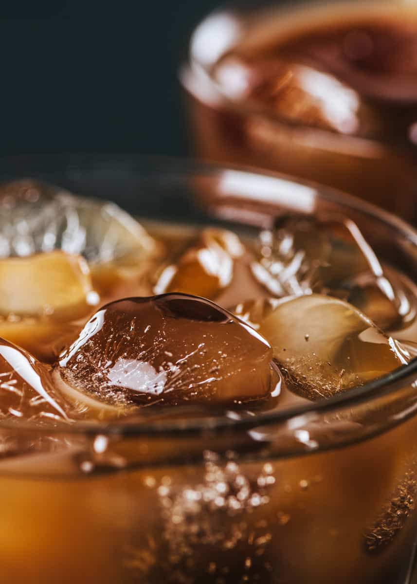 How to Make Iced Coffee [Best Way, Fast Way] Plus Tips and 12 Recipes