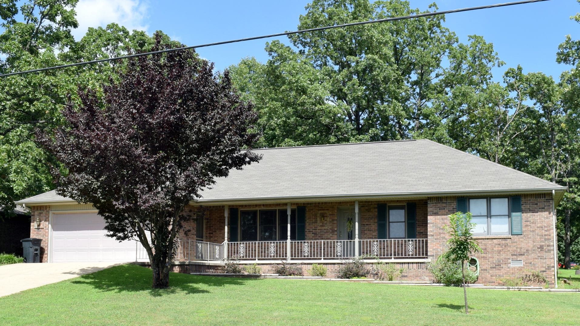 2201 Russell Lane 149,900 The Ozarks Team Realtors