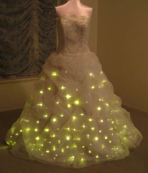 Lighted Wedding Dress: Enlighted Illuminated Clothing (515 x 600 Pixel)