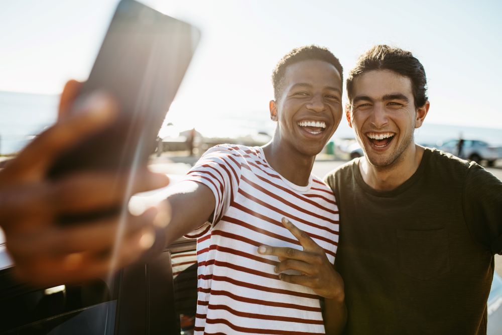 Enlightened Solutions How to Make New Friends When You’re Sober