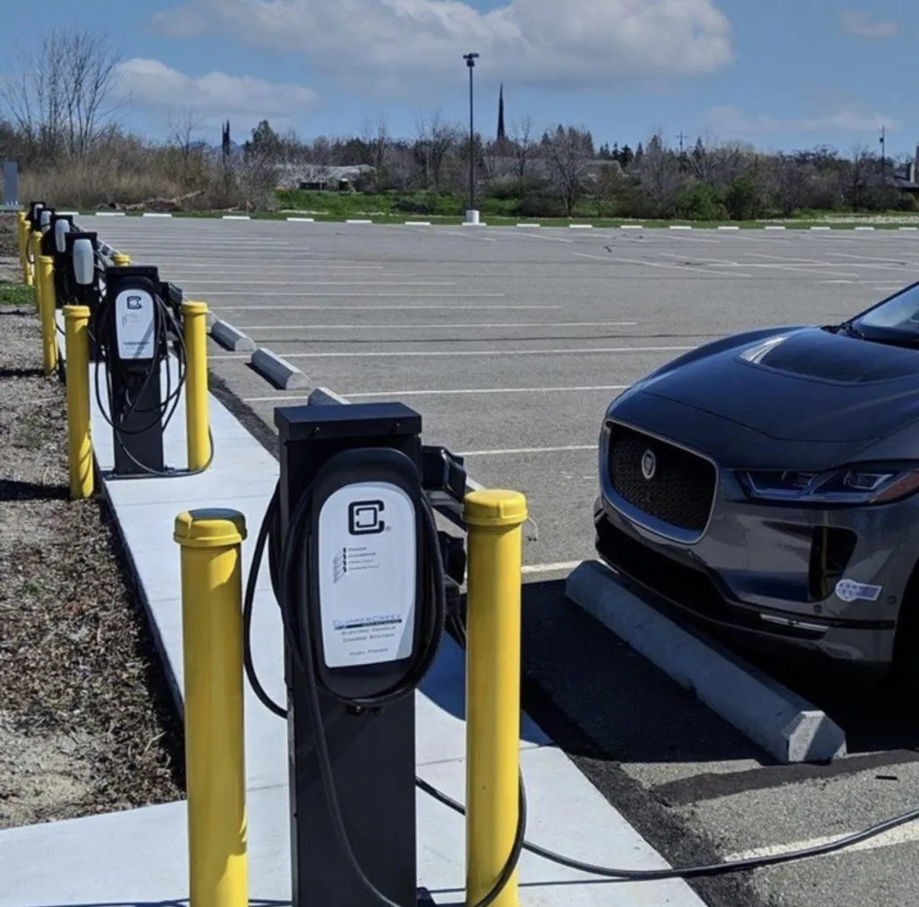 Key Features of Electric Vehicle Charging Installation Technologies