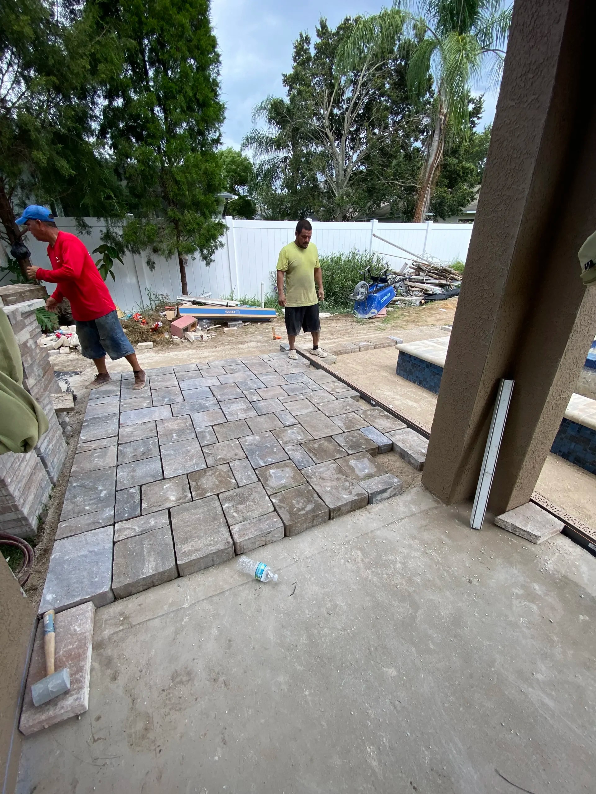 Installing The Pavers Ensayne Pools, Spas