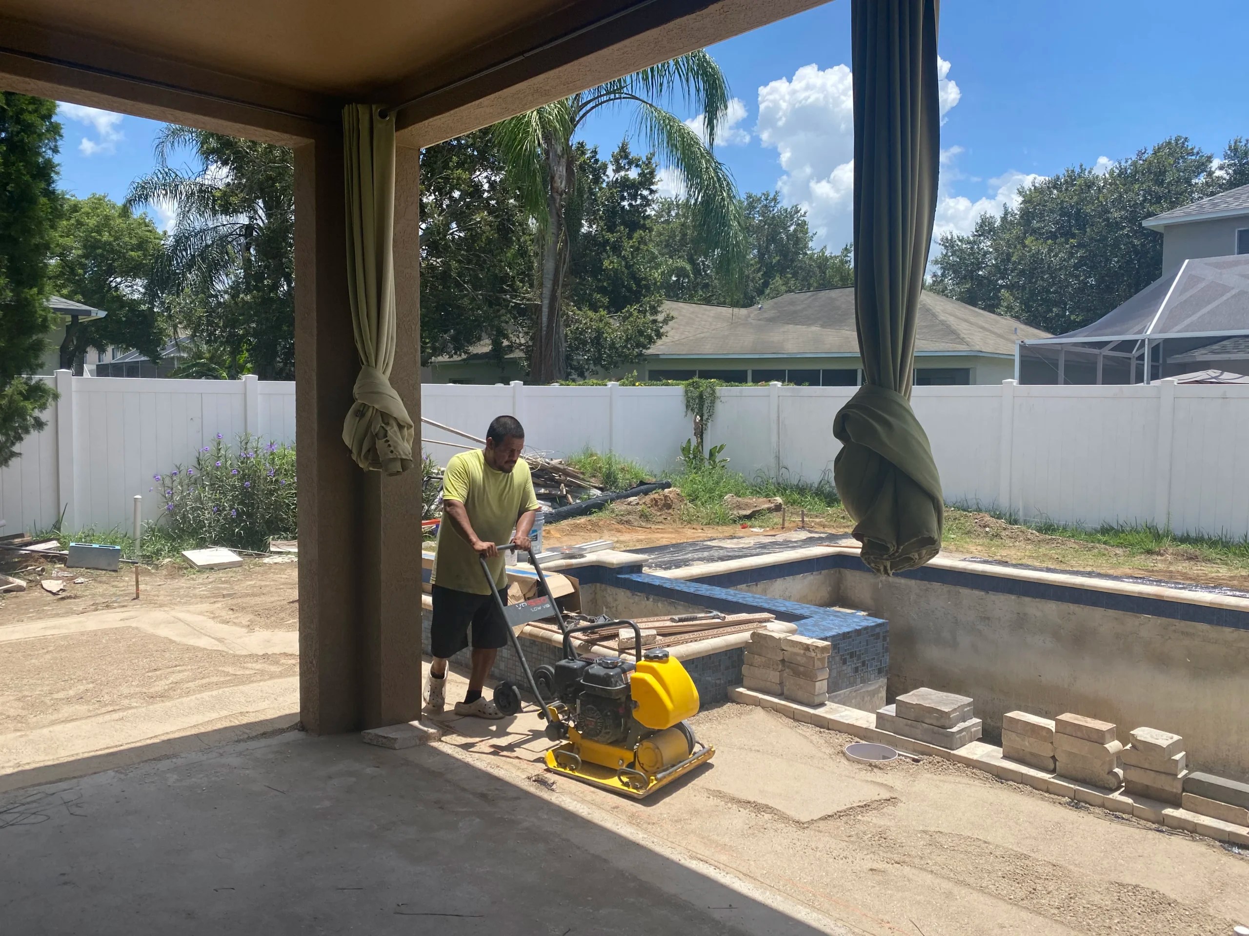 Installing The Pavers Ensayne Pools, Spas