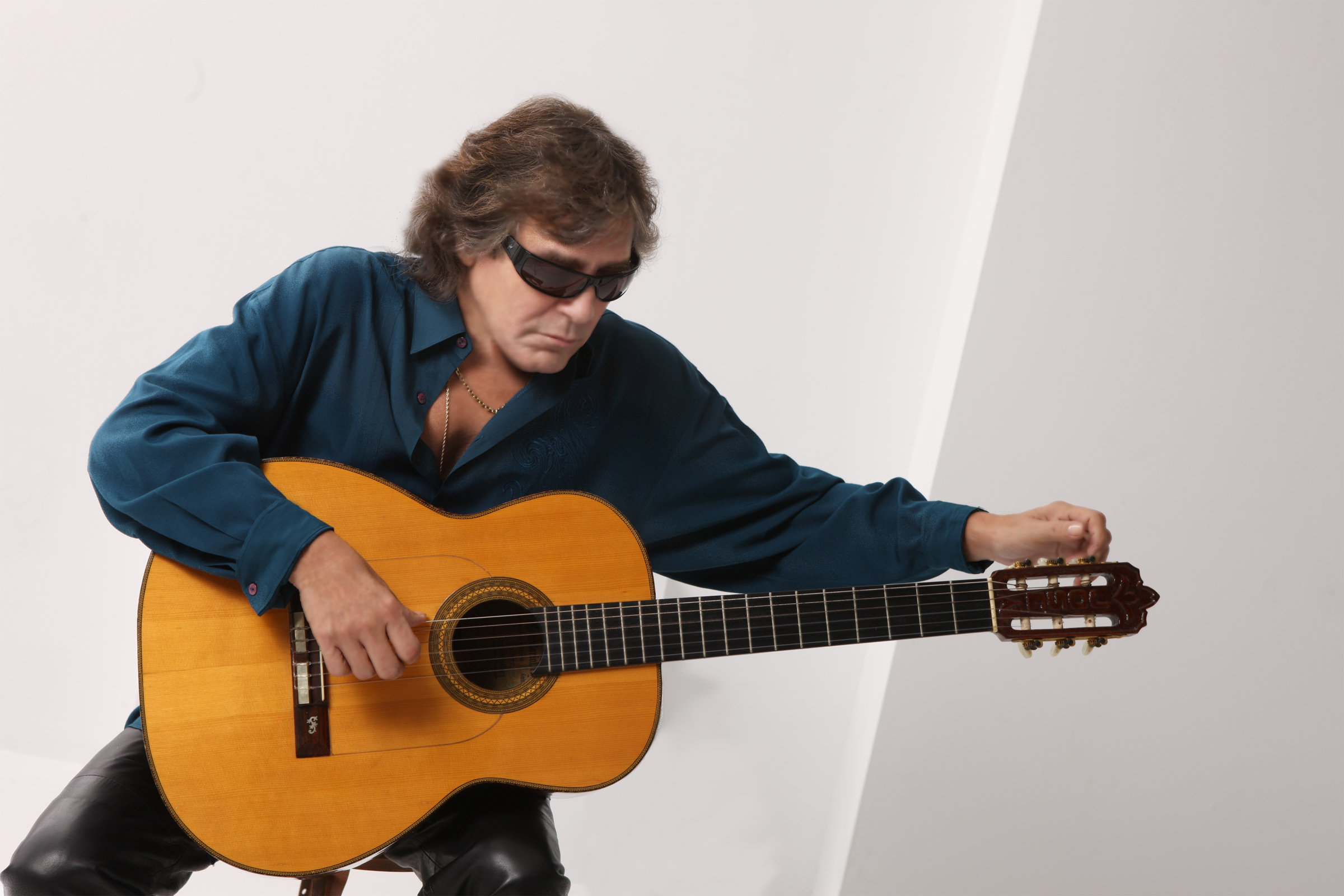 10 de septiembre de 1945 Nace el cantante puertorriqueño José