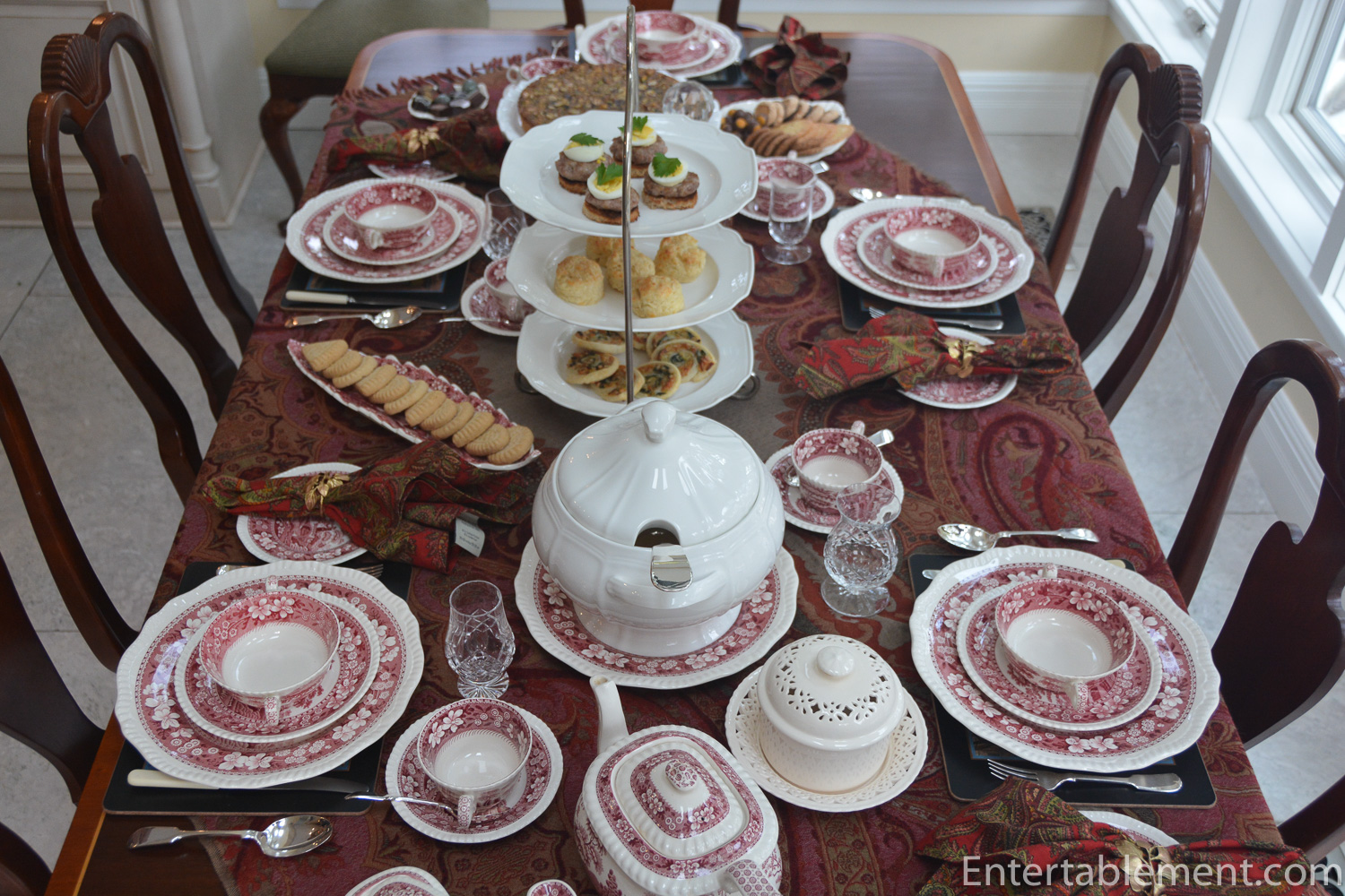 A Scottish Themed Tea with Paisley and Spode Entertablement