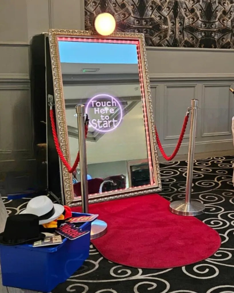 EntertainYou.ie Photo Booths Selfie Mirrors Event Decor Hire