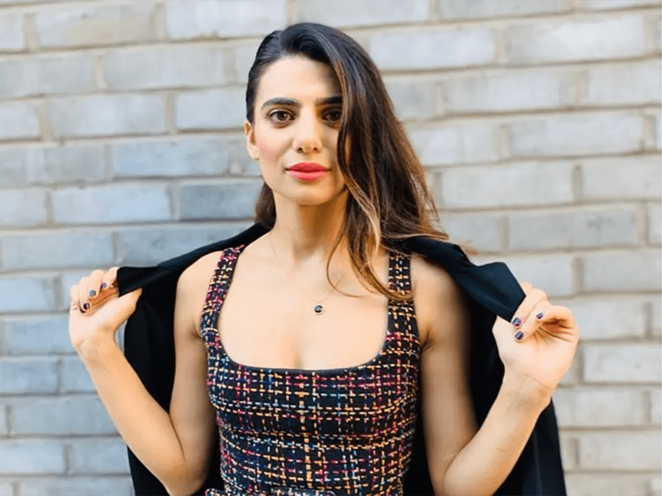 Claudia Doumit Bio, Age, Boyfriend, Net Worth - Ent Radar