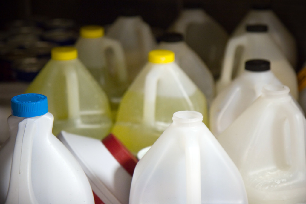 How Long Does Bleach Fumes Last in the Air?