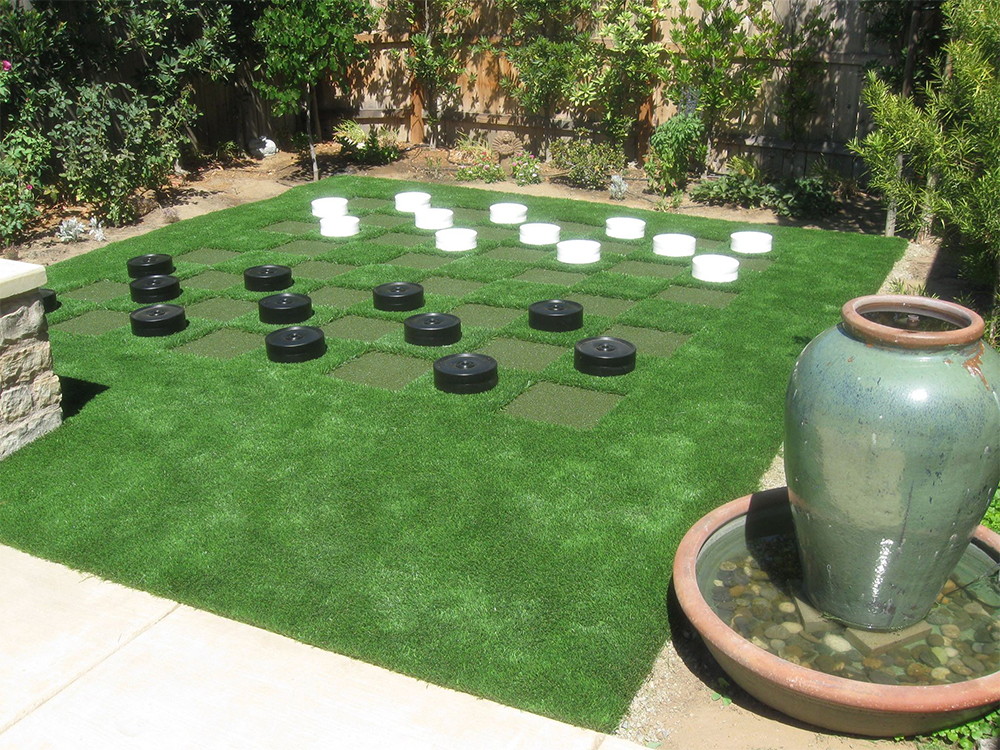 Homeowners EnvyLawn Superior Artificial Turf Products