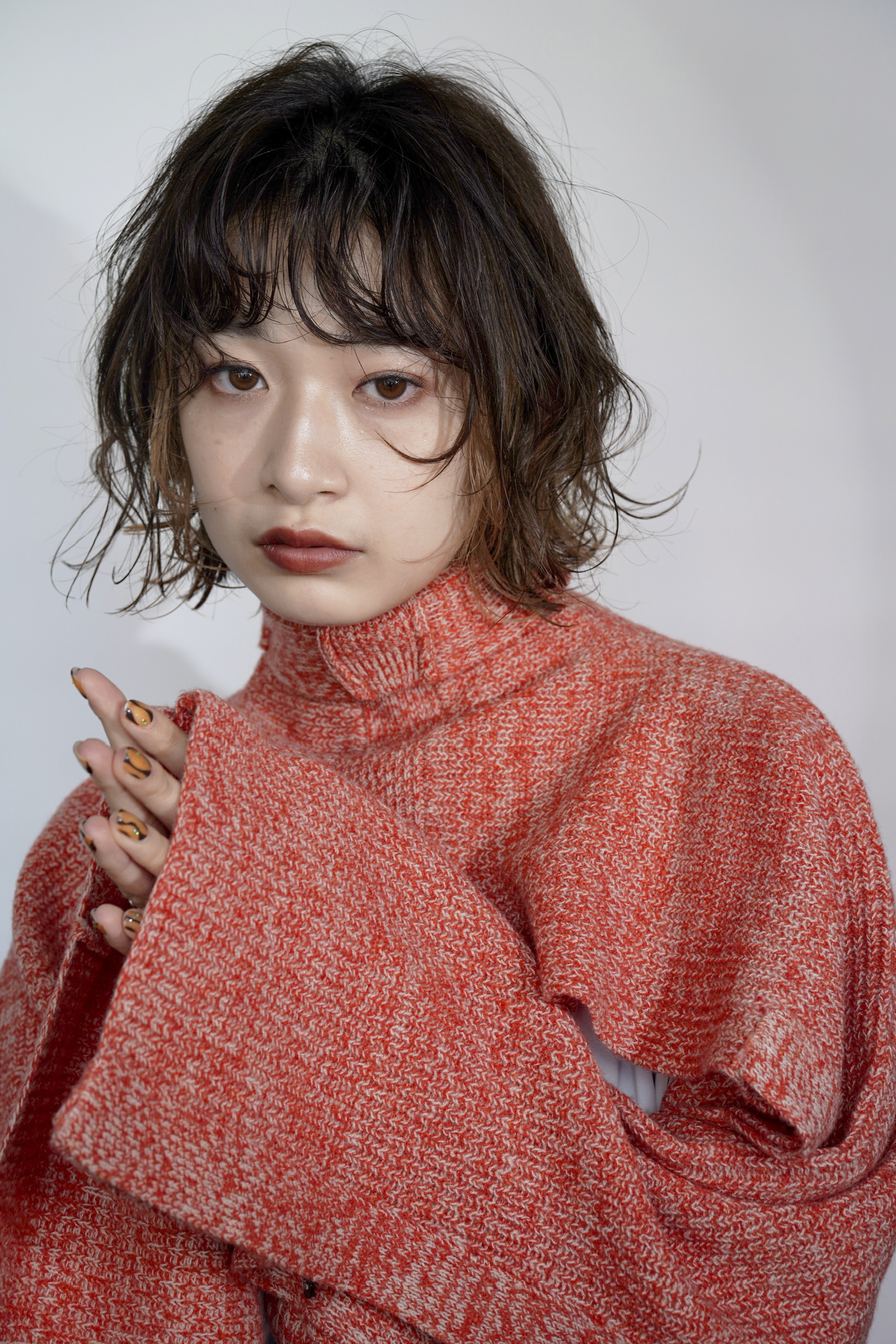 寒い時こそマフラーに合う髪型にしませんか？横浜鶴ヶ峰美容室 enx