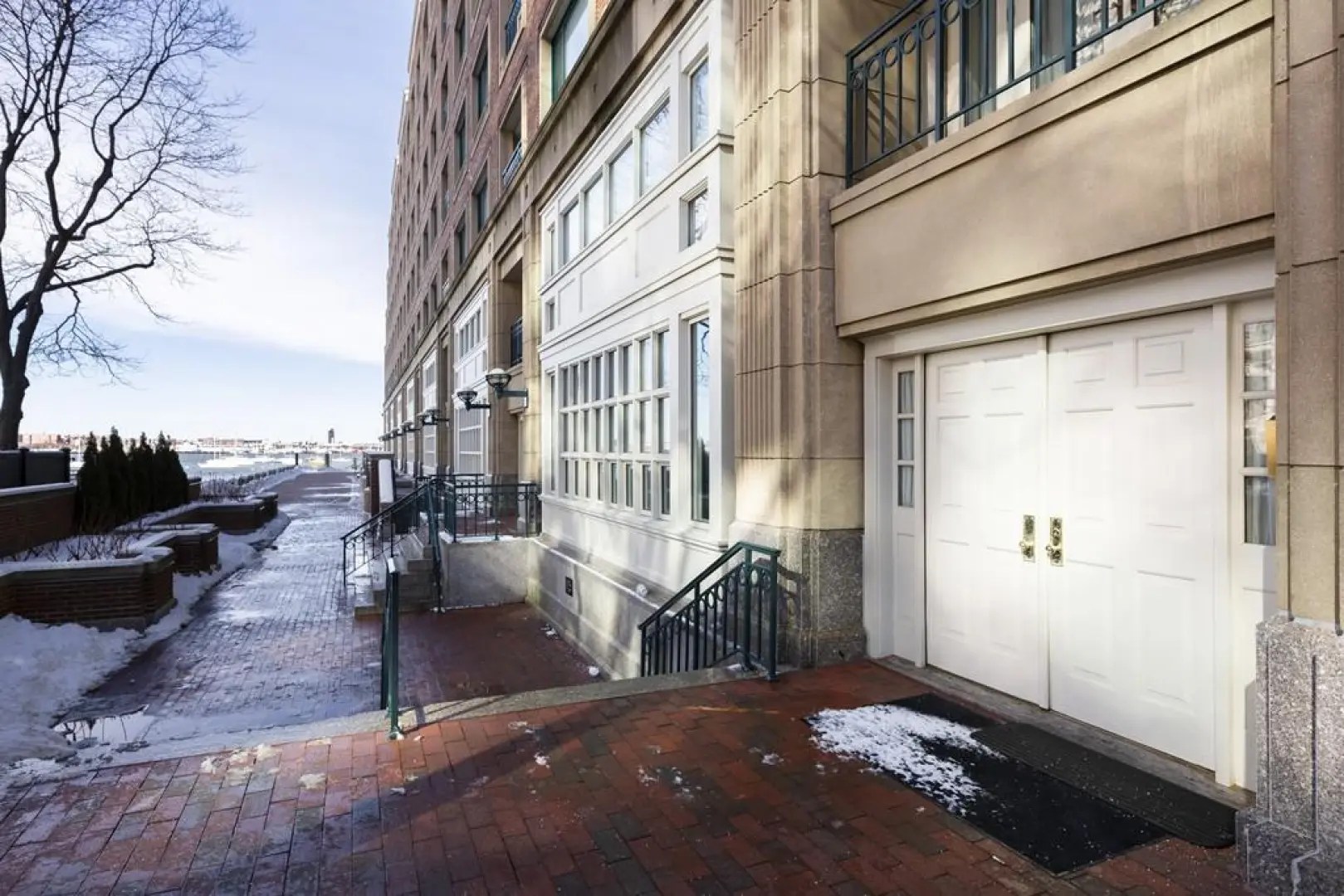 20 Rowes Wharf TH1, Boston, MA 02110, MLS 72461212 Boston Condos