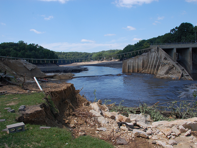 Below Aging U.S. Dams, a Potential Toxic Calamity Eos