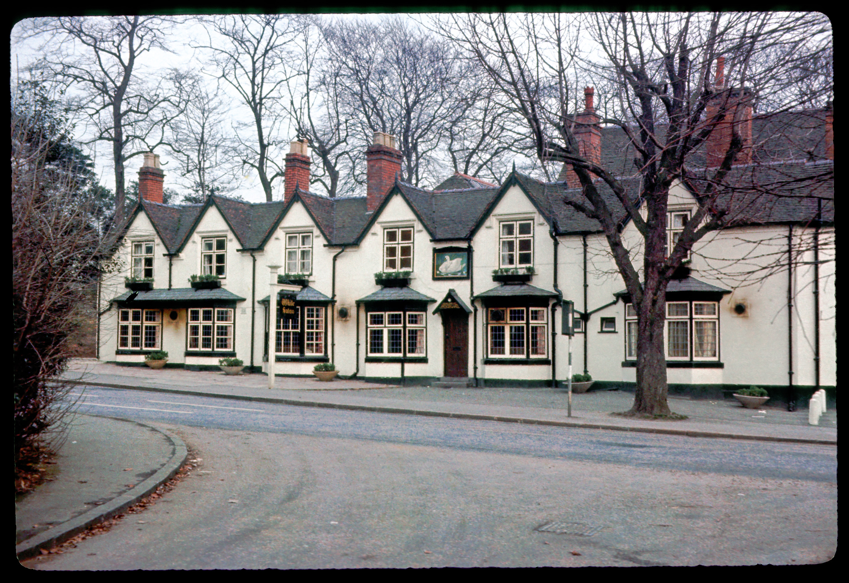 White Swan pub, Harborne Road, Edgbaston, Birmingham ePapers Repository