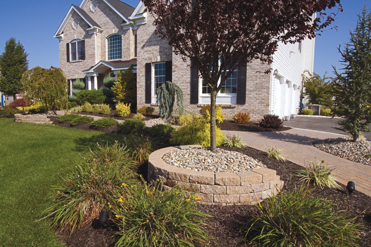 4_114gardenwalls EP Henry